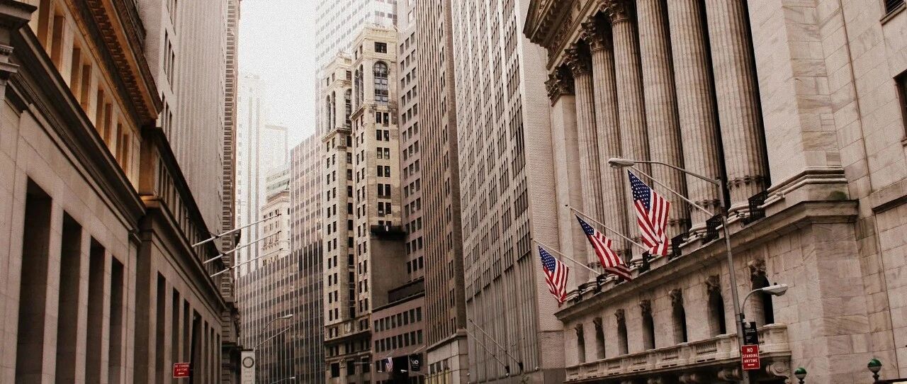 持续挑衅！刚刚，特朗普下狠手，四家中企被拉黑！拜登又有大动作！疫苗突发利空，美股尾盘急跳水！造车新势力一夜蒸发600亿！