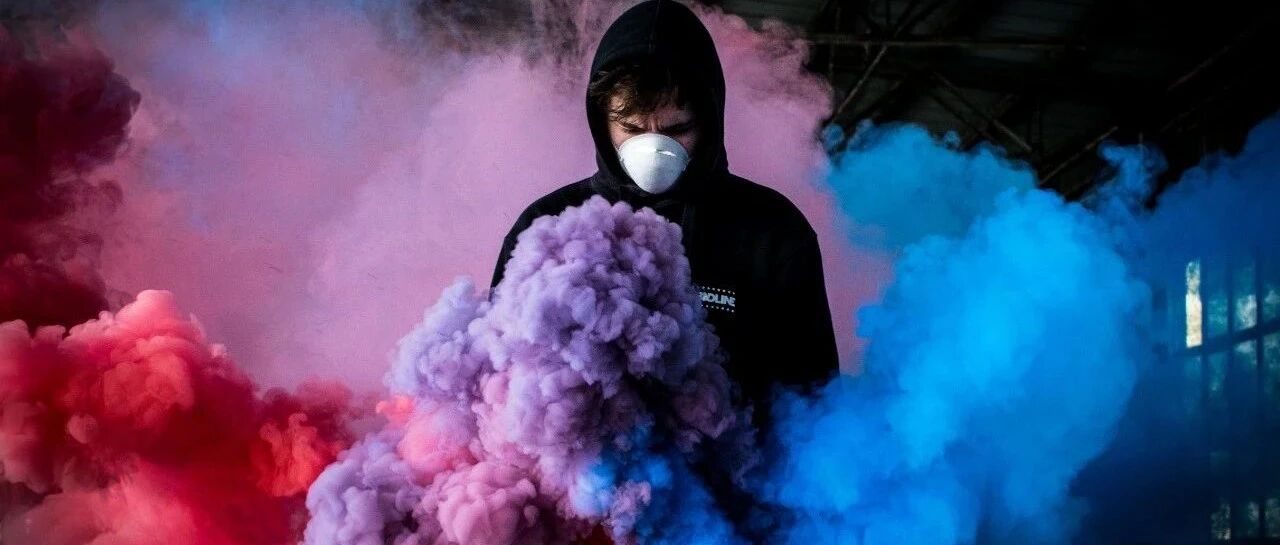 惊呆！刚刚，基金、股票又上热搜！5000亿巨头放大招：一把504亿，板块沸腾！美团飙14%，锂矿却崩了！美媒爆猛料：他们在乌克兰