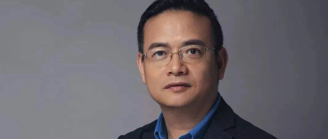 罕见空仓！刚刚，但斌确认！"每次重大决定都不容易"