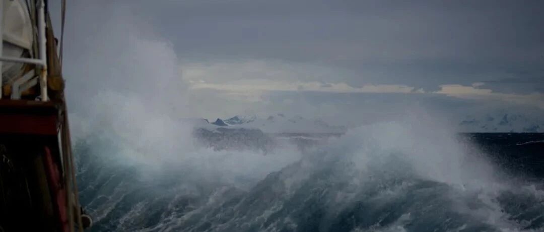 A股跳水，中概又"崩了"！川航3U3839起飞后出现机械故障返航！全国累计感染者已超56000例，吴尊友：新冠肺炎不是大号流感
