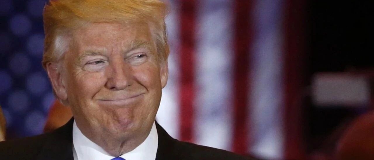 深夜惊魂！特朗普突然发飙：不谈了！美股尾盘直线闪崩，20分钟狂泻600多点！科技股大跌，原油、黄金也崩了！佩洛西：白宫完全乱套了