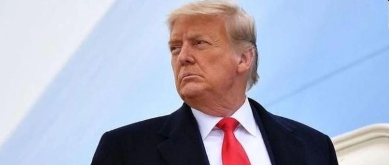 深夜重磅！特朗普公司“借壳”，立马飙升400%：五次熔断！