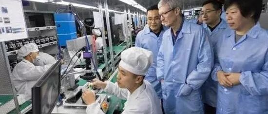 劲爆！挑战富士康，A股科技龙头将成内地首家iPhone代工厂！股价暴涨超50倍，女老板是最牛打工妹！公募大佬重仓