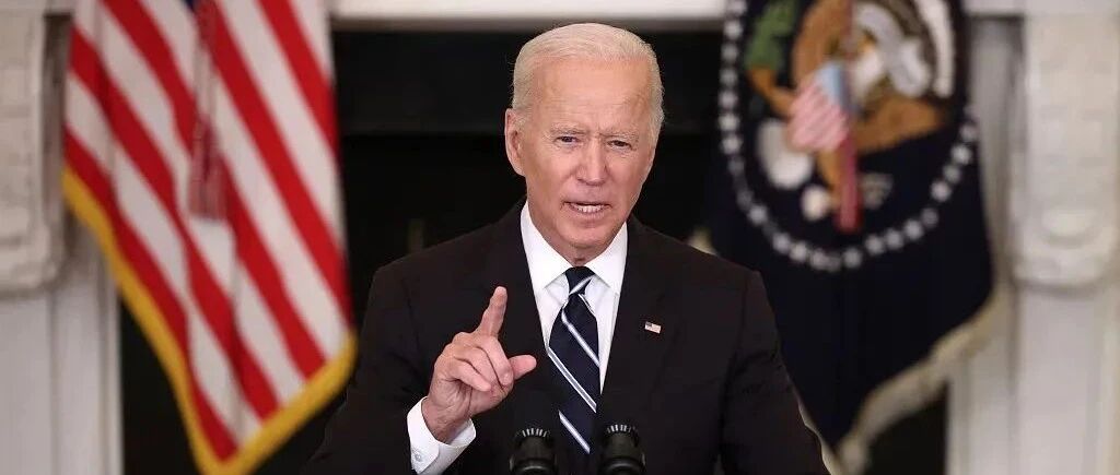 拜登发声：油价大跌！中概股也“崩了”：爱奇艺暴跌17%…