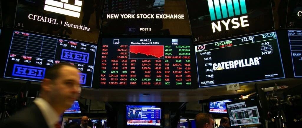 拜登怂了？突然大涨！利空大轰炸！特斯拉一夜狂跌12%，两天没了1.3万亿！知名大空头警告！又一巨头暴跌10%，恒大汽车传来大消息