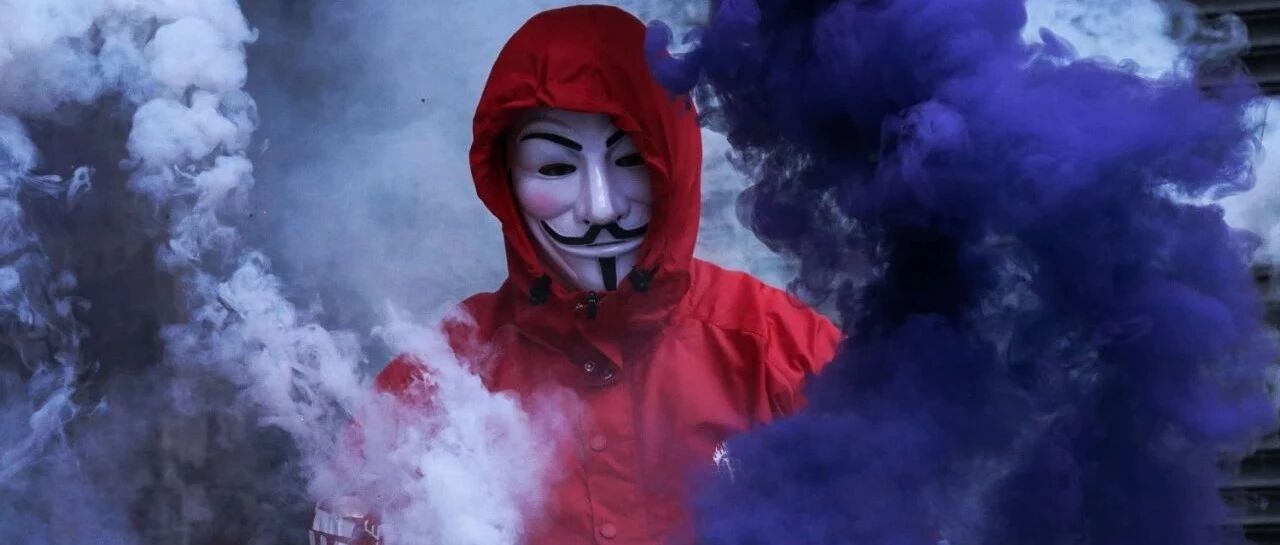 发生了什么？1500亿巨头闪崩：20CM暴跌！700亿券商意外跌停，白酒大涨，教育股"满血复活"，涨停潮来了！