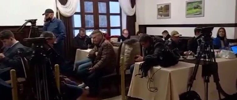 重磅：第二轮俄乌谈判！美国将进一步制裁：不排除针对俄罗斯石油出口！美联储突发利好，3月只加息25个基点，美股大涨近600点！