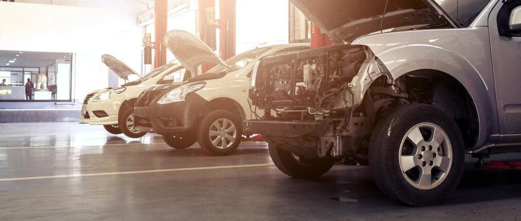 突发！3800亿巨头跌停，汽车股大跌900亿！网友：不抱团了吗？