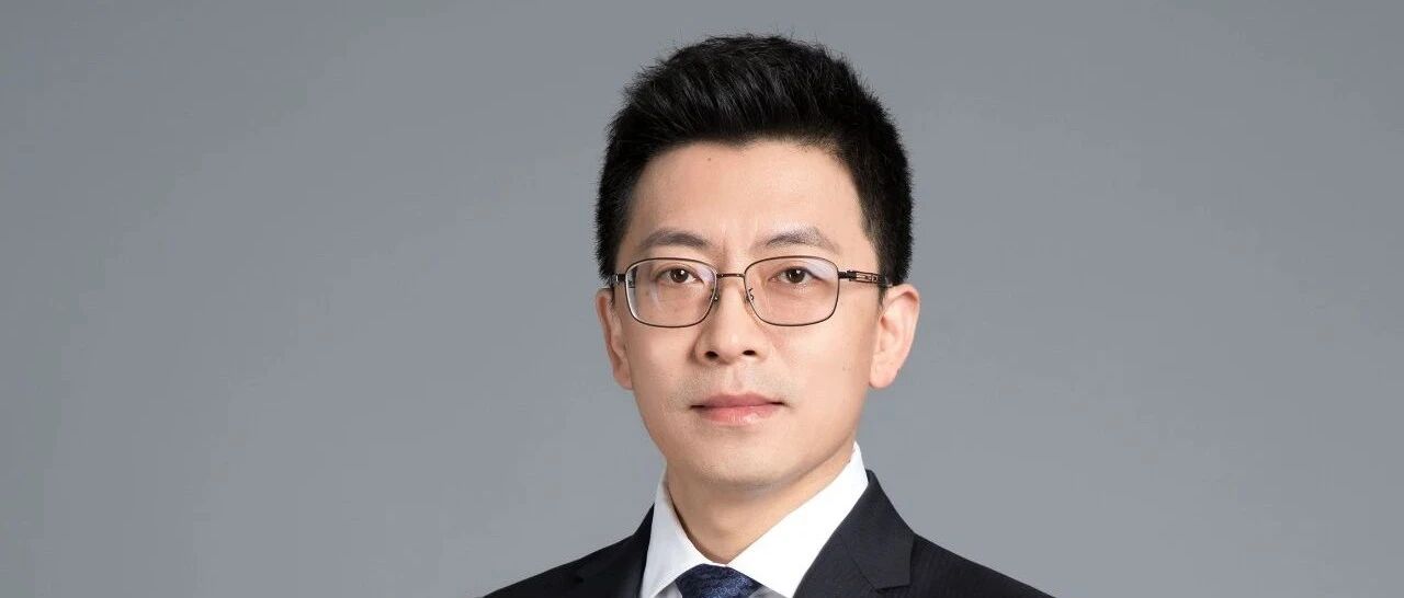 A股突然大跌！关键时刻，顶流基金经理刘格菘重磅发声：不重仓白酒，更愿意投这样的产业！选股秘籍大曝光