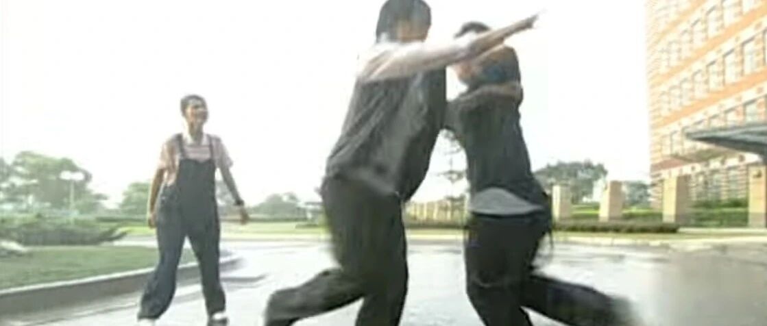 扎心！跟跌不跟涨，A股跌上热搜！超4300股下跌创记录，基金经理：丈母娘已被迫“长期投资”！