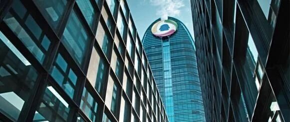 扎心了！又是别人家的公司：斥资142亿，腾讯再推巨额股权激励，人均50万，3万人受益！高管刚刚却又减持了