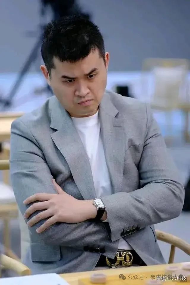 王天一被逮捕后，被曝去年仅奖金收入至少54万元，评论炸锅