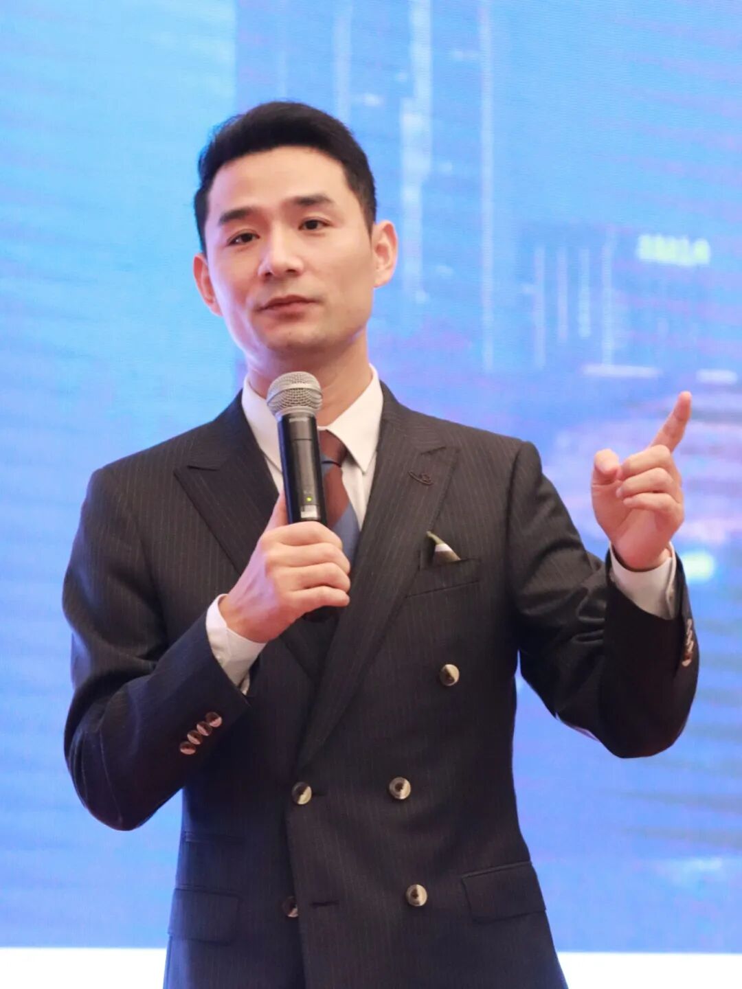 周昆.JPG