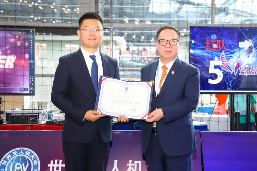 国际无人机足球赛事，首次亮相世界无人机大会的图12