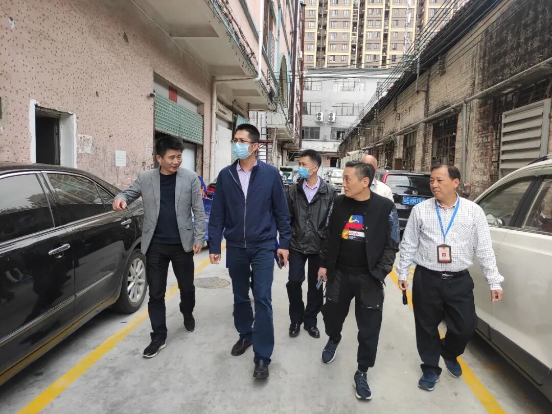 祖庙街道党工委副书记,办事处主任肖映泽等街道领导班子成员带队到