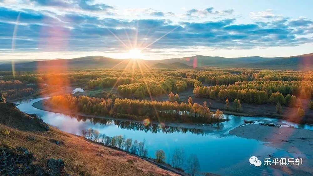 大兴安岭林区犹如在画中穿行满洲里美丽的有着浓郁俄罗斯风情的边境