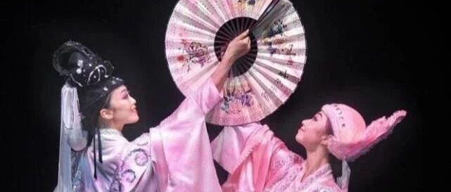 网红小潘潘魔改黄梅戏惹争议！传统艺术该不该与时俱进