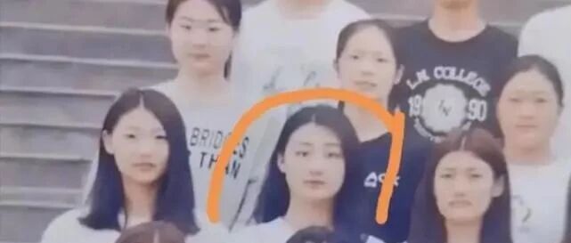 陈亚男否认自己整过容！还发了大学时的照片进行佐证