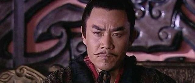 为什么汉武帝已经做到了“三十税一”，天下却仍然户口减半，甚至卖田为奴呢？