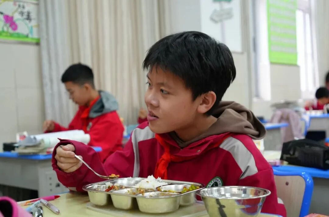 走进学校食堂，守护师生健康⑦：贵阳市第二实验中学未来方舟校区