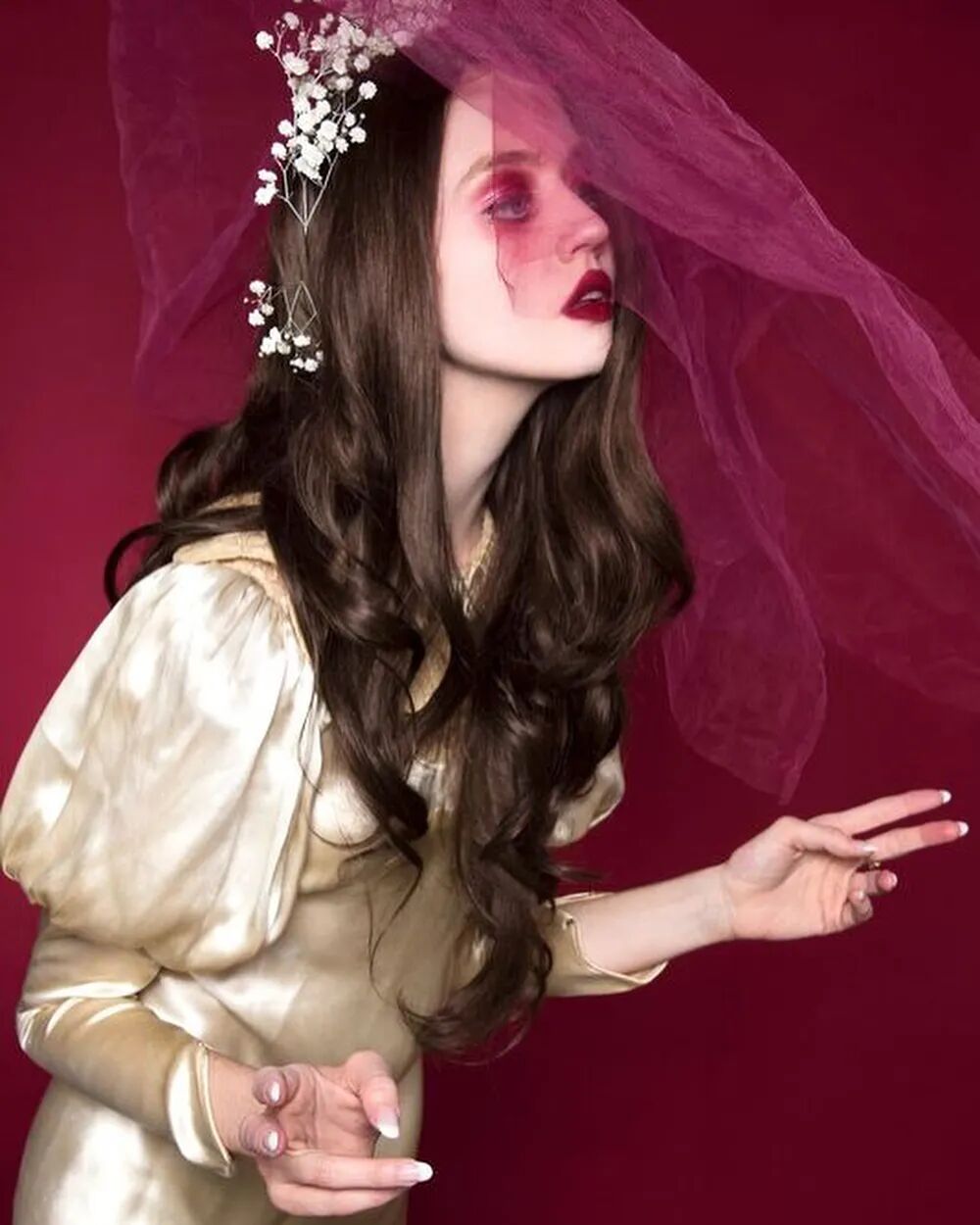 恭喜"a妹"结婚!17岁凭私照惊艳全美,网友提刀祝福:是谁?-友友