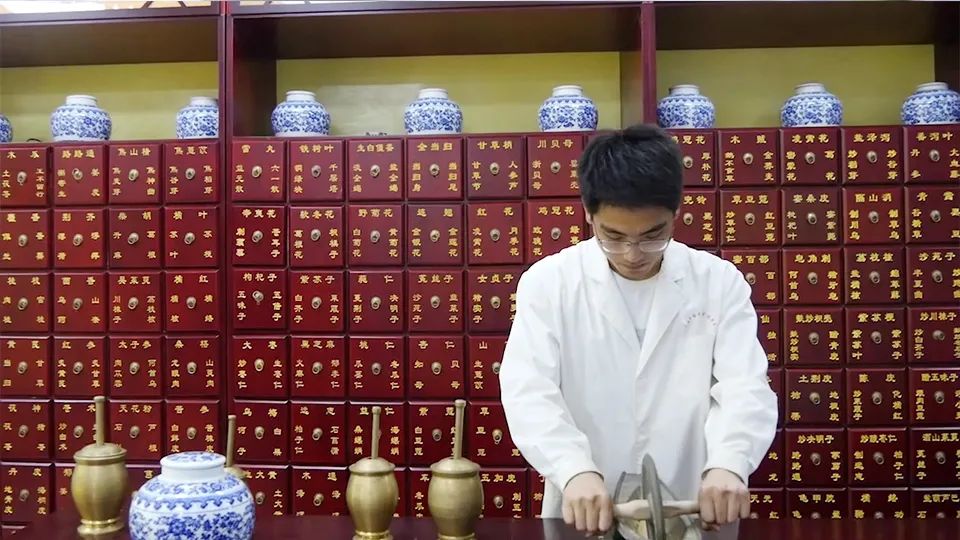 江西医药科技大学算不算有名牌_江西医药大学科技学院地址_江西中医药大学科技学院