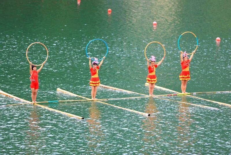 �������������������Ͽ����۷ɶ�