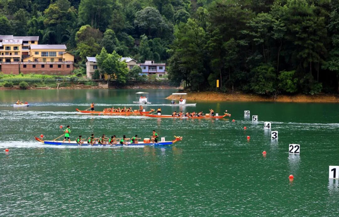 �������������������Ͽ����۷ɶ�