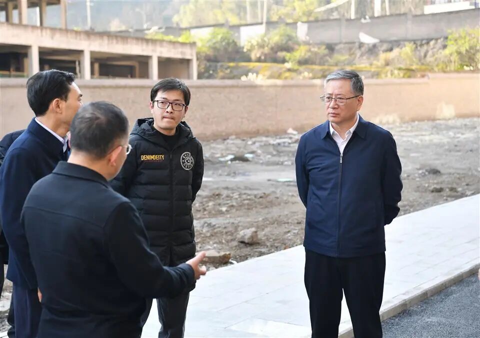 2025.2.27李睿调研道桥集团新火车站片区棚改工程四号还房项目盘活情况 胡博摄影WvK5ocpD4Mfkqd3qu9Qt_DSC_2225.jpg