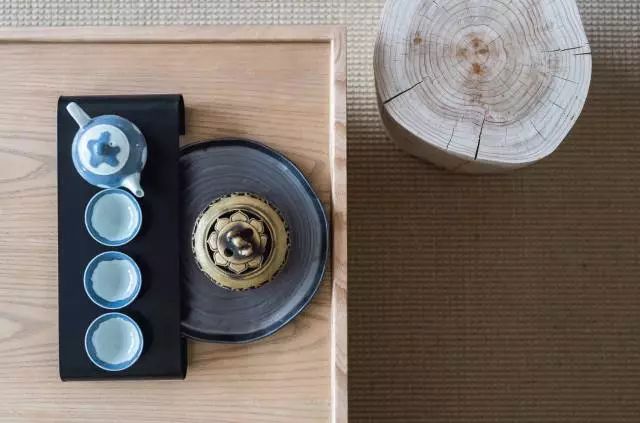 一茶，一室，一中国