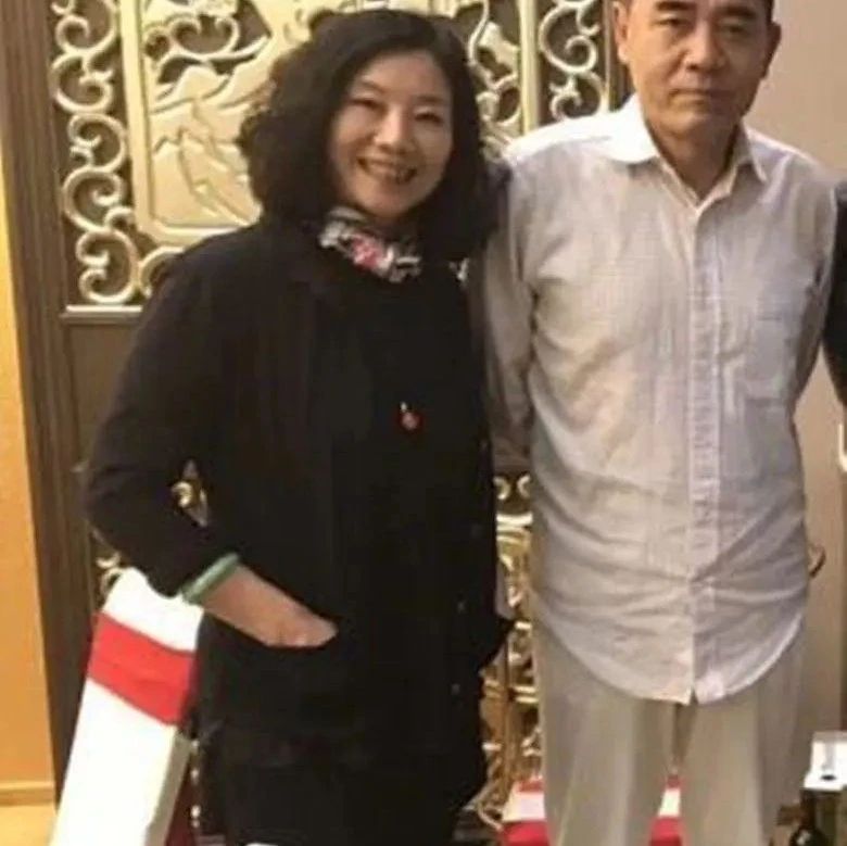 陈宝国赵奎娥相爱37年的原配夫妻，很节俭朴实，是老戏骨的典范！