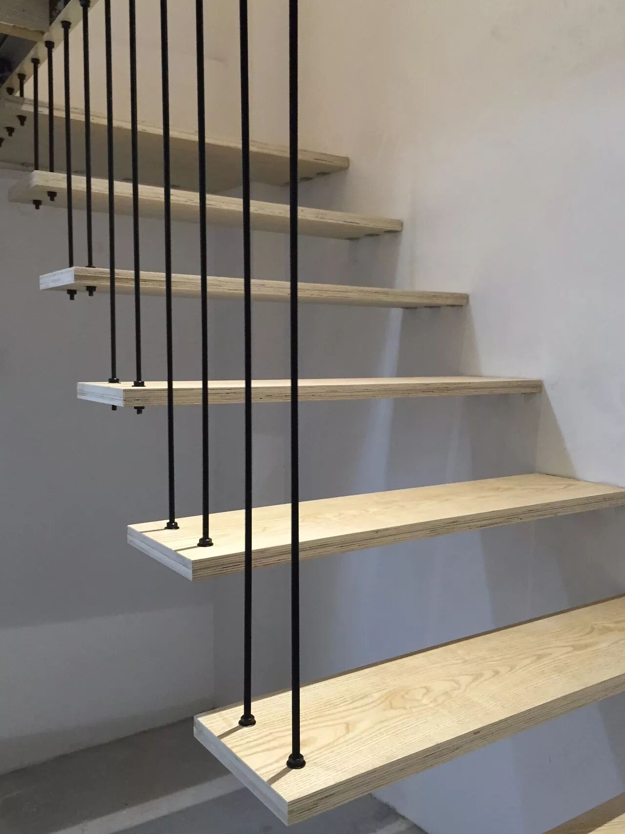 项目的最后 再一次蛋疼的把所有吊杆拆下来喷黑