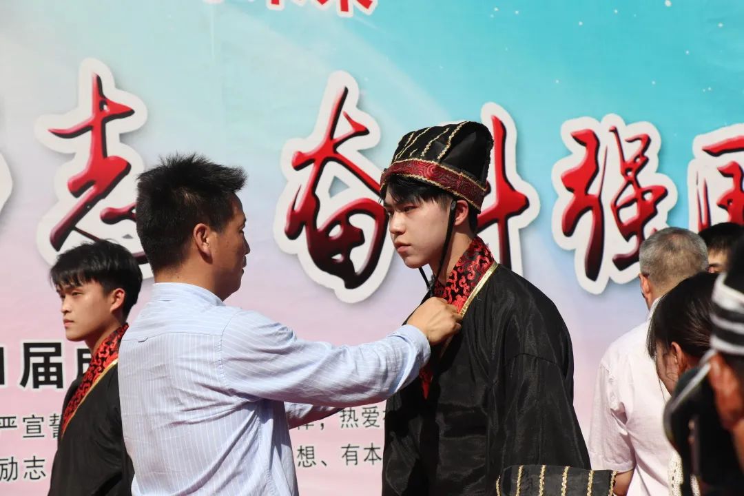 看！湖北这些高中的“成人礼”现场美翻了！