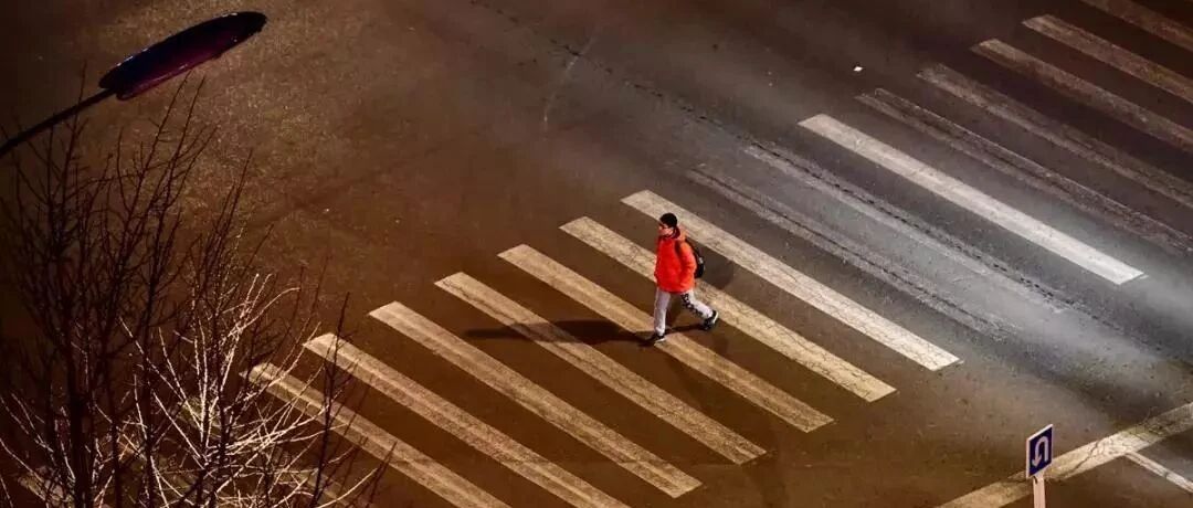 "一切慢慢来，妈妈陪你！"一组记录高三孩子的照片刷爆朋友圈，泪崩！