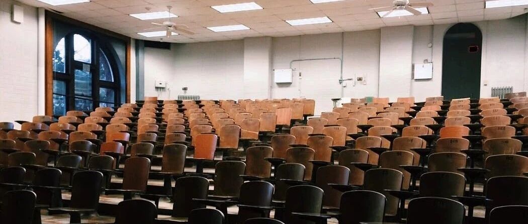 罕见！这所大学今年临时取消招生！