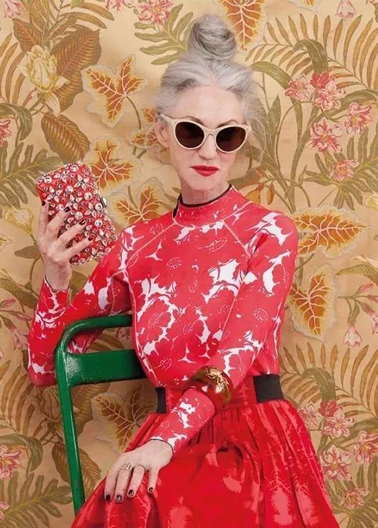 周迅邱淑貞變老被罵慘，她70歲憑什麼被欽點為世界上最時髦的女生 家居 第14張