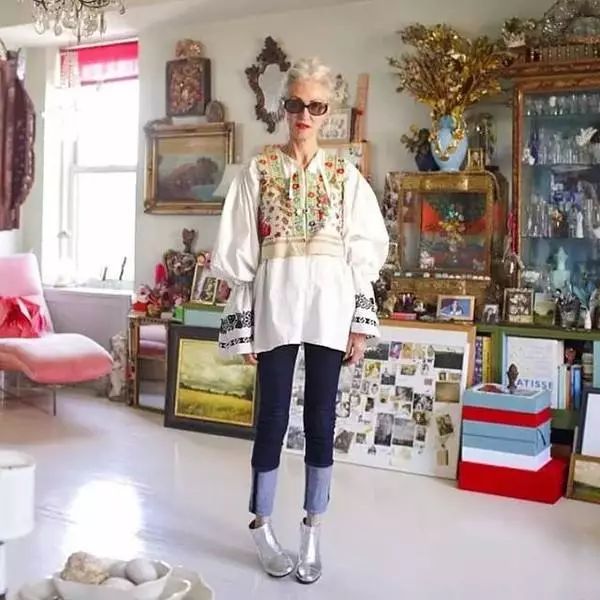 周迅邱淑貞變老被罵慘，她70歲憑什麼被欽點為世界上最時髦的女生 時尚 第18張
