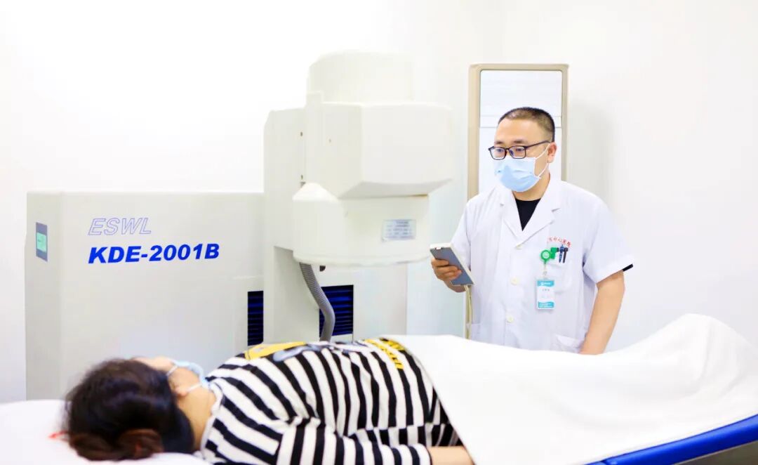 体外碎石b超怎么定位特色诊疗丨X线和B超双定位体外冲击波碎石      专注治疗泌尿系结石患者_https://www.jmylbn.com_新闻资讯_第6张