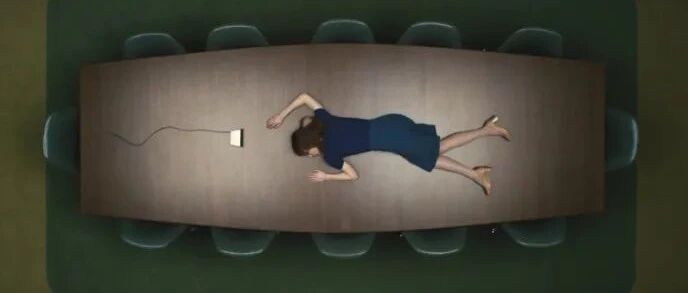 囚禁压榨打工人？这部剧真脑洞大开啊！