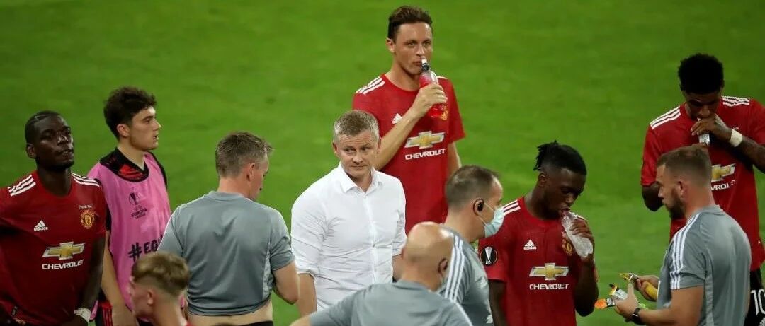 聚焦丨浑浑噩噩苟进四强，这曼联哪像是去争冠的