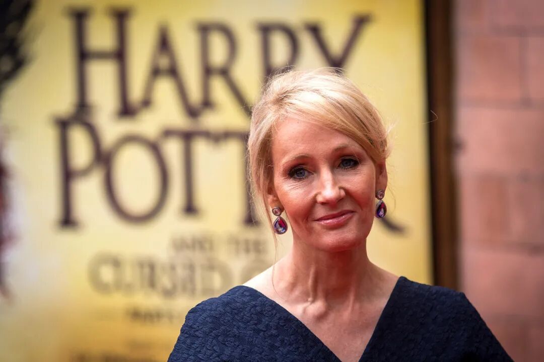 别忘了她为女性发出的声音 - 石榴婆报告 - 微信公众号文章