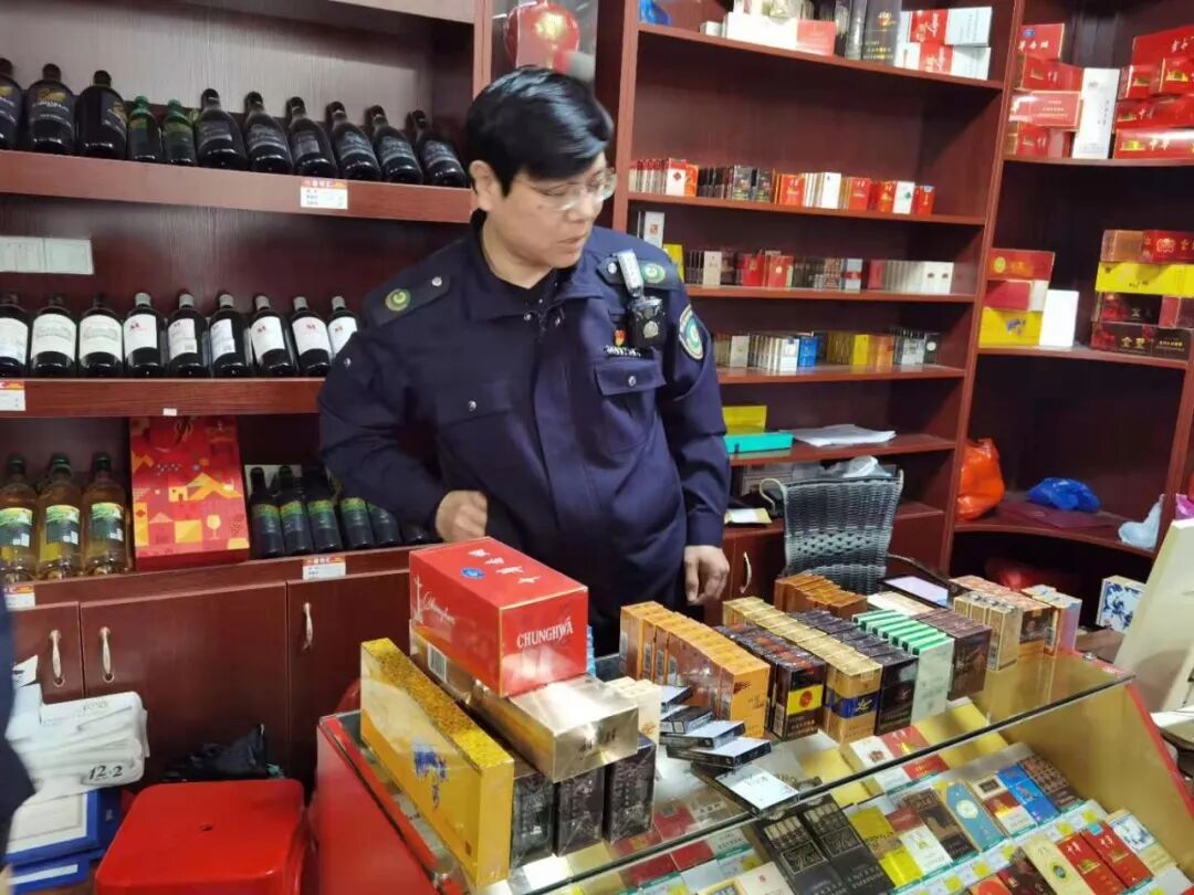 县市场监管局联合县公安局烟草专卖局开展专项执法