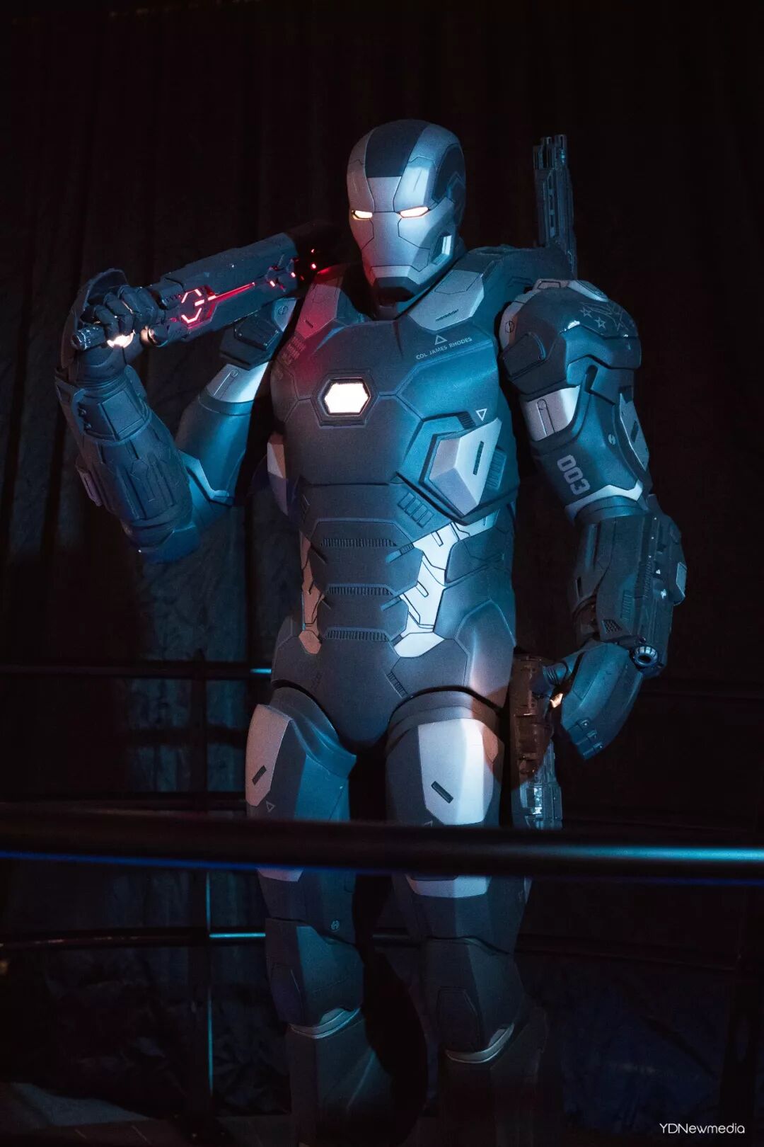 二者都是作为主要英雄的僚机而存在的,一位是钢铁侠的伙伴罗迪上校,一