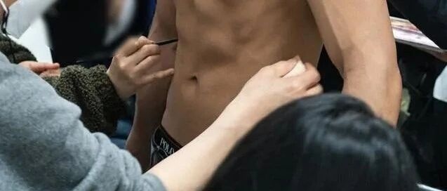 为了他，玻璃渣里找糖吃