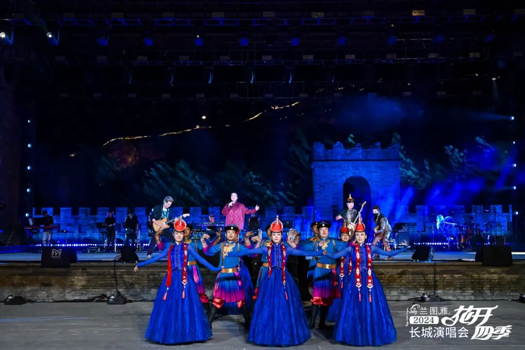 乌兰图雅“花开四季”长城演唱会在古北水镇炫彩绽放 第32张