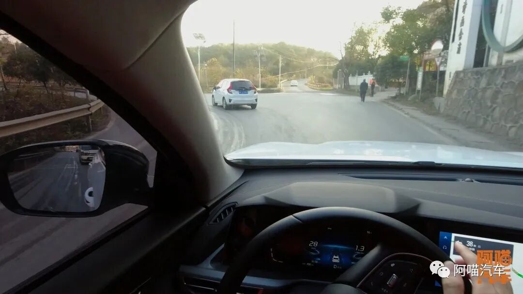 自适应巡航怎么用？老司机手把手教你，这么好的功能别浪费