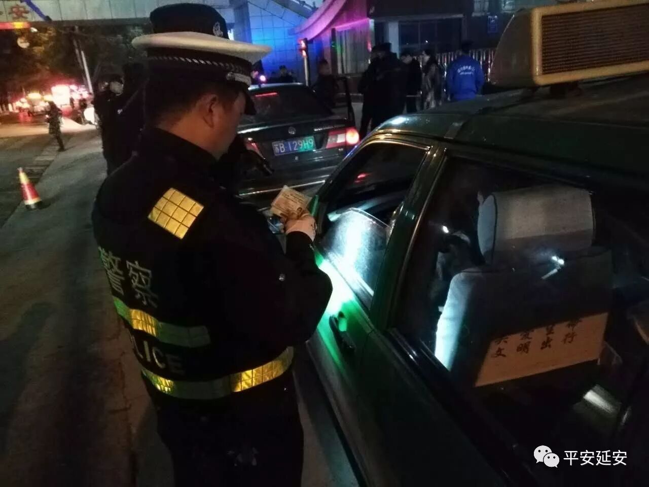 陕西延安：交警一大队全力保障辖区交通秩序安全稳定
