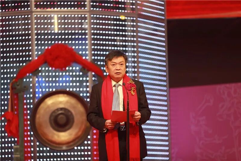 此处应有掌声！刚刚，上机数控主板敲钟上市！