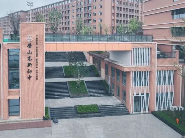 重庆多所新学校9月迎新！云游新学校，感受新气象，新变化！(图4)
