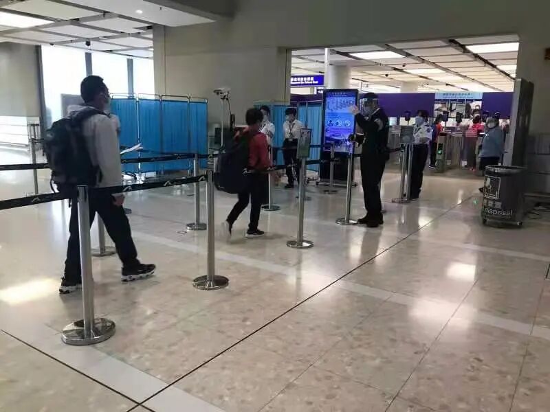 飞机牌停止提前办理登机手续_飞机提前多久停止办理登机牌_飞机停止办理登机牌了怎么办